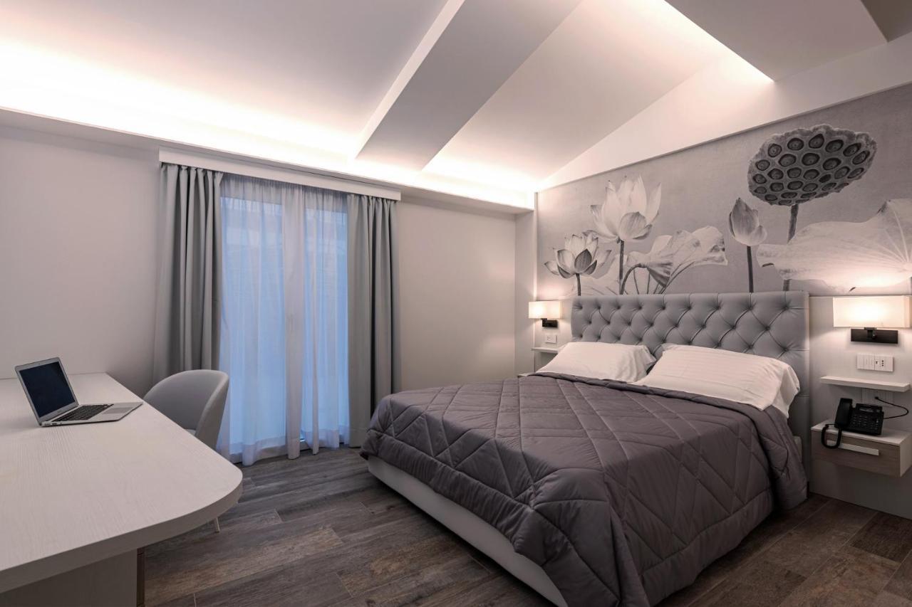 Petit Hotel Prato  Exterior photo